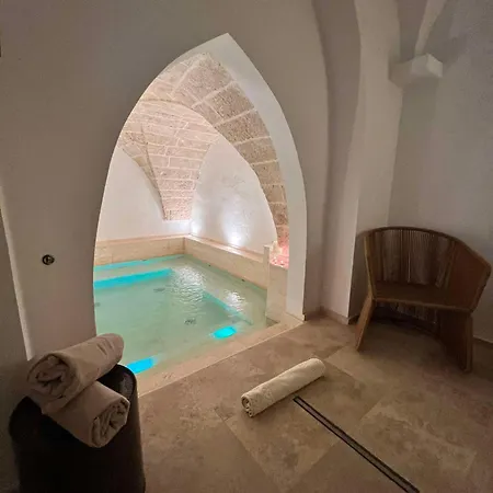 Zahra Superior With Private Pool Frühstückspension *