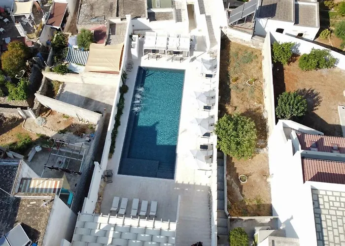 Zahra Superior With Private Pool לינה וארוחת בוקר סאניקולה