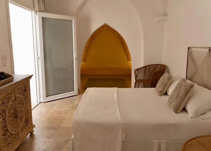 Zahra Superior With Private Pool לינה וארוחת בוקר סאניקולה