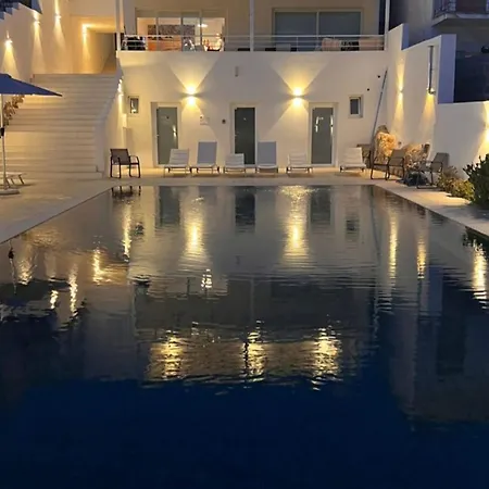 Zahra Superior With Private Pool 4* Sannicola