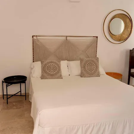 Bed & Breakfast Zahra Superior With Private Pool *